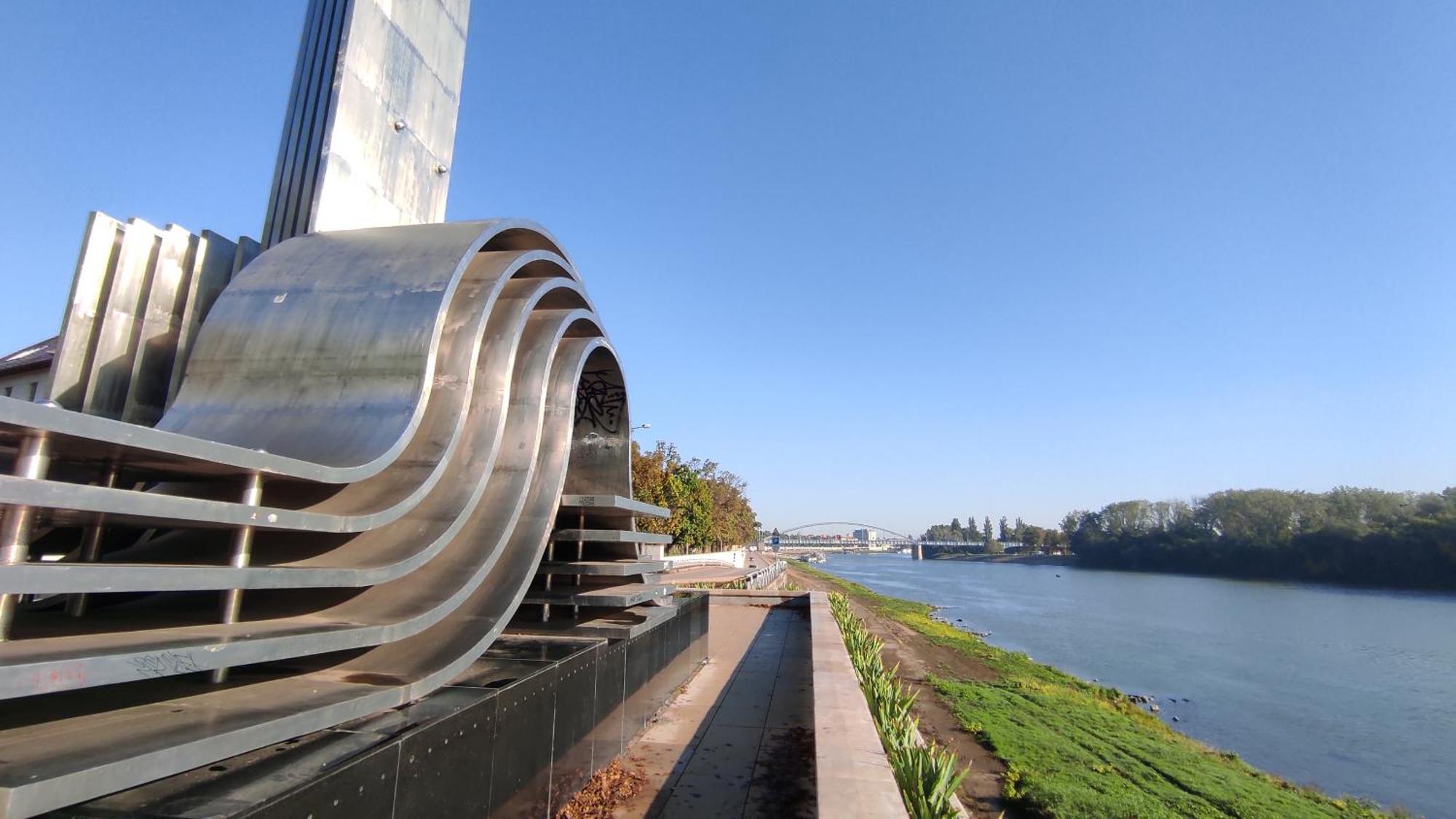 Romantic Riverview Bestern Сегед Экстерьер фото